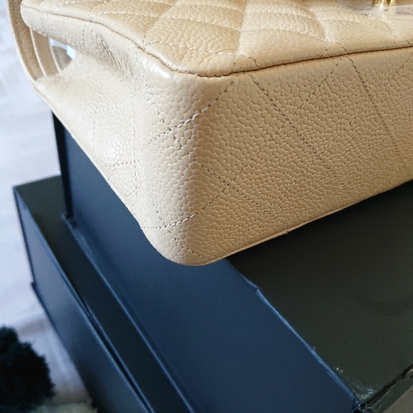 Chanel caviar classic flap bag medium beige GHW - Picture 10 of 12